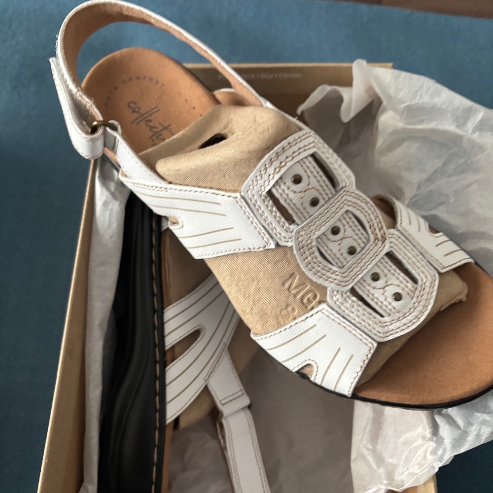 Clarks White and Tan Sandals